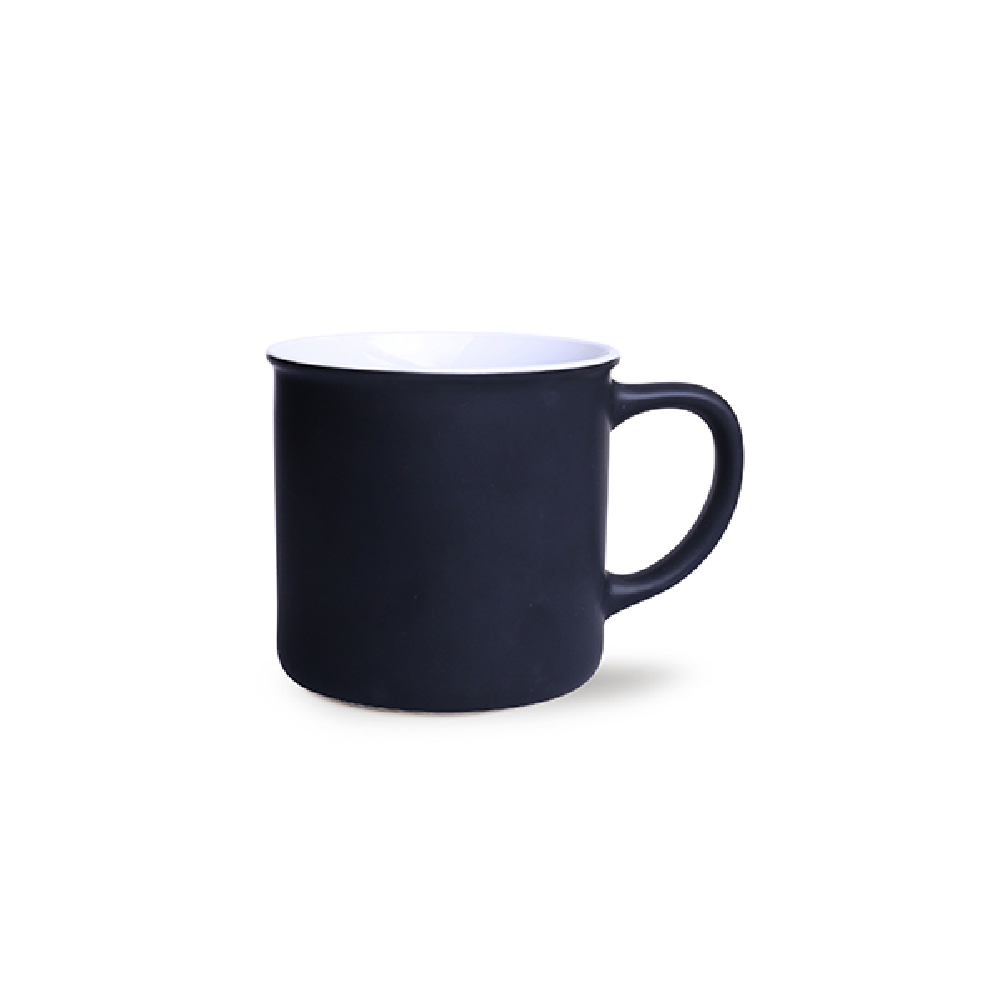 Keramik Tasse mit einem Fassungsvermögen von 31 cl. Keramik Tasse mit einem Fassungsvermögen von 31 cl.